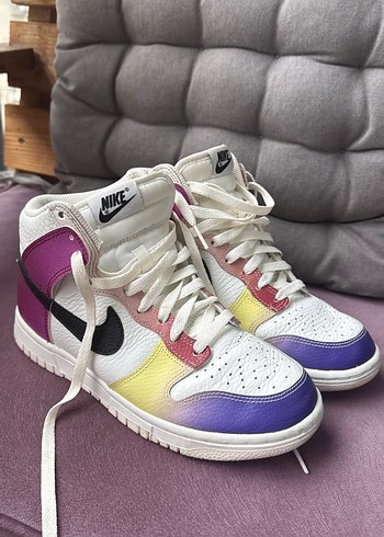 Nike Çok Renkli Bağcıklı Spor Ayakkabı - Görsel 2