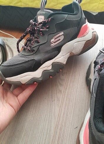 37 Beden çeşitli Renk Skechers