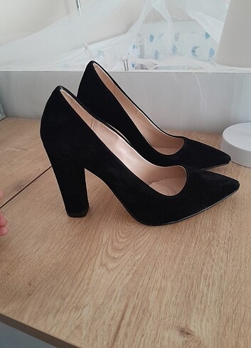 37 Beden Stiletto