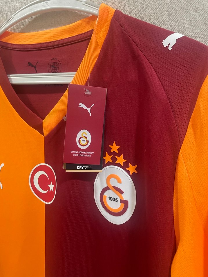 Galatasaray 25/26 sezonu orjinal etiketli faturalı forma - Görsel 2