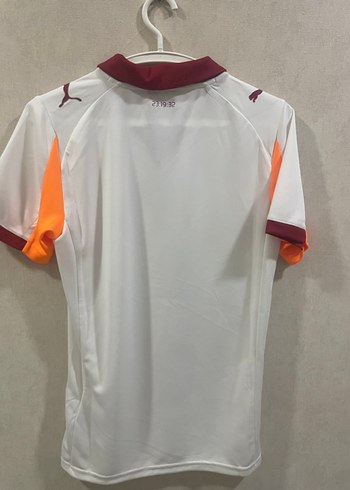 Galatasaray 25/26 sezonu orjinal etiketli faturalı forma - Görsel 3