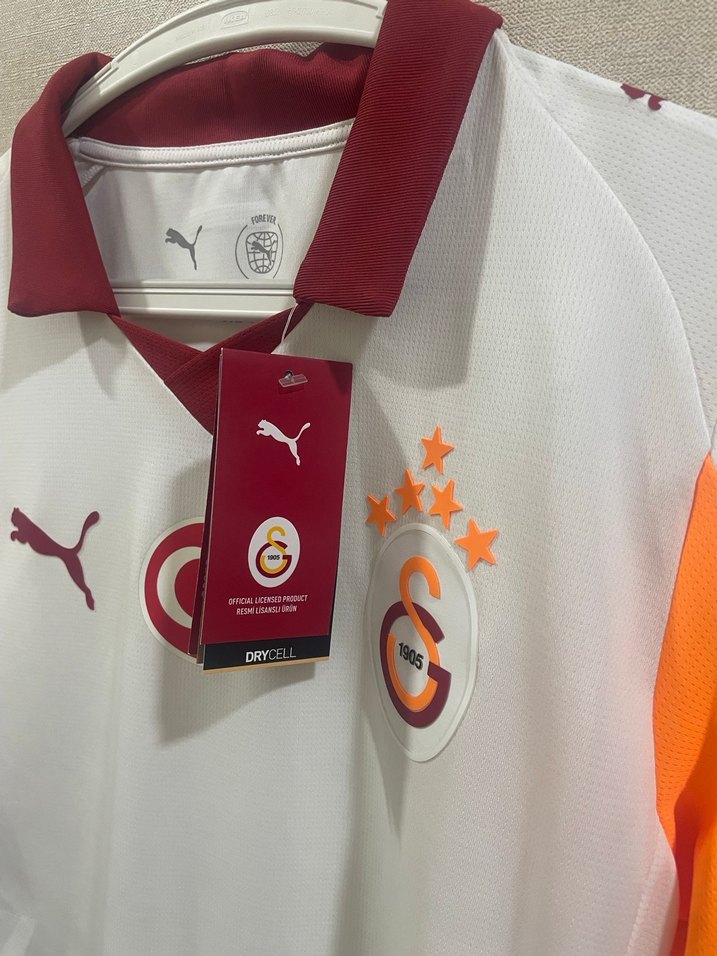 Galatasaray 25/26 sezonu orjinal etiketli faturalı forma - Görsel 2