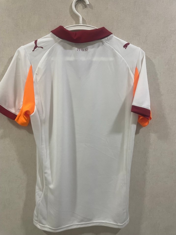 Galatasaray 25/26 sezonu orjinal etiketli faturalı forma - Görsel 3