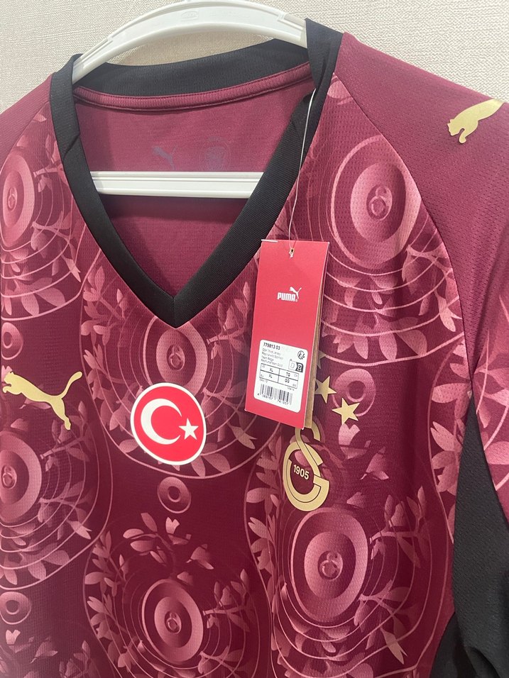 Galatasaray 25/26 sezonu orjinal etiketli faturalı forma - Görsel 2