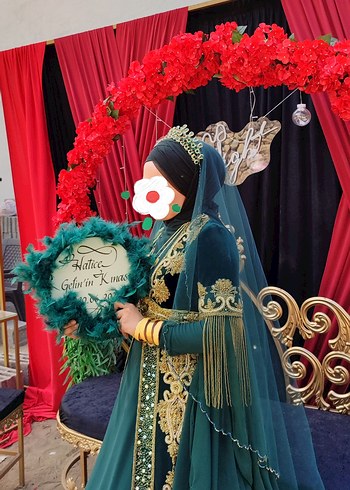 yeşil Taşlı Payetli gelin taç - Görsel 2