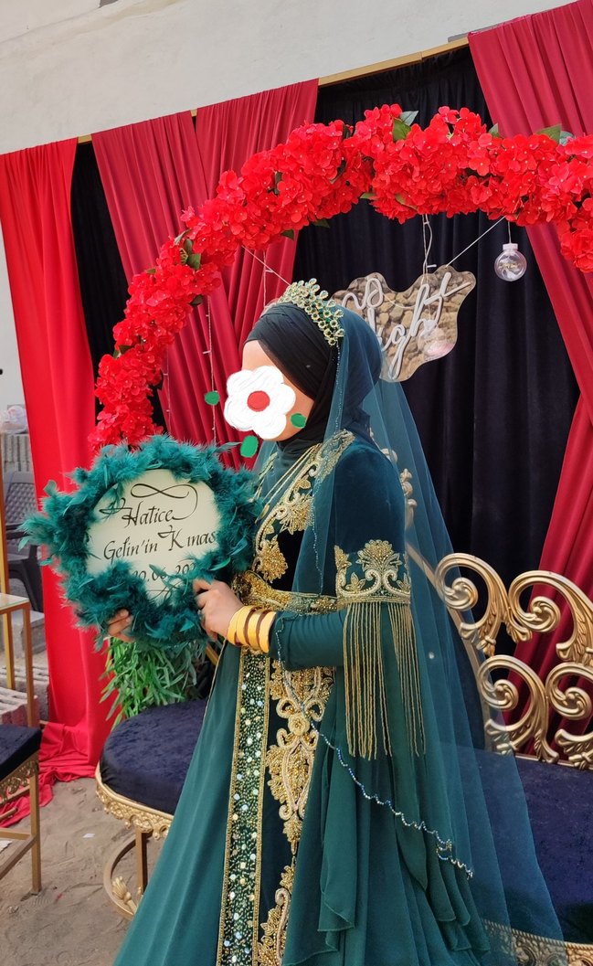 yeşil Taşlı Payetli gelin taç - Görsel 2