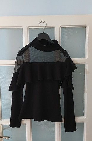 Siyah tüllü kazak