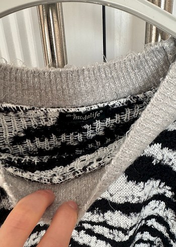 Zebra Desenli Gri Triko Kadın Kazak - Görsel 3