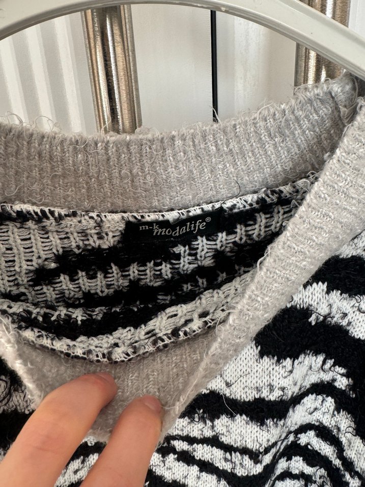 Zebra Desenli Gri Triko Kadın Kazak - Görsel 3