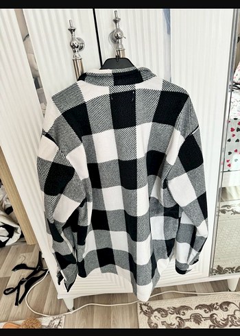 Gri Ekose Düğmeli Erkek Gömlek sigara külü yanığı var - Görsel 2