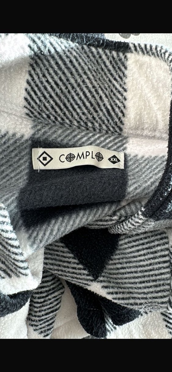 Gri Ekose Düğmeli Erkek Gömlek sigara külü yanığı var - Görsel 3