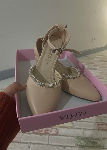 Bej Süet Dolgu Topuklu Tokalı Kadın Ayakkabı - Görsel 2