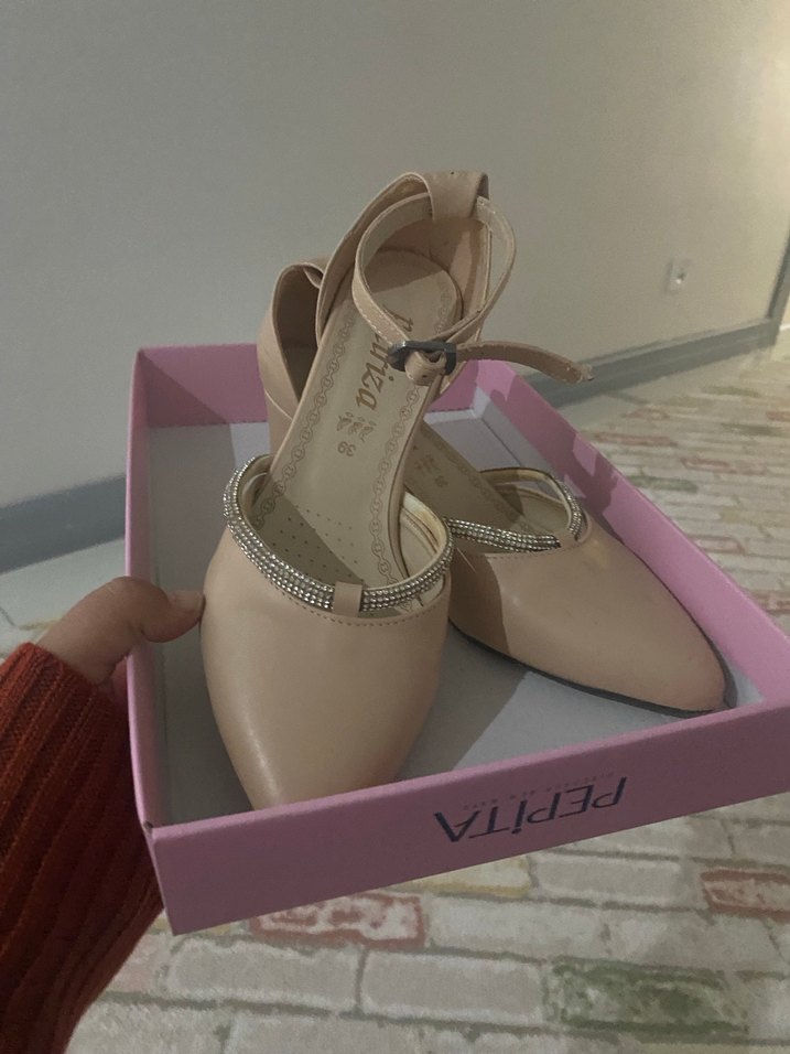 Bej Süet Dolgu Topuklu Tokalı Kadın Ayakkabı - Görsel 2