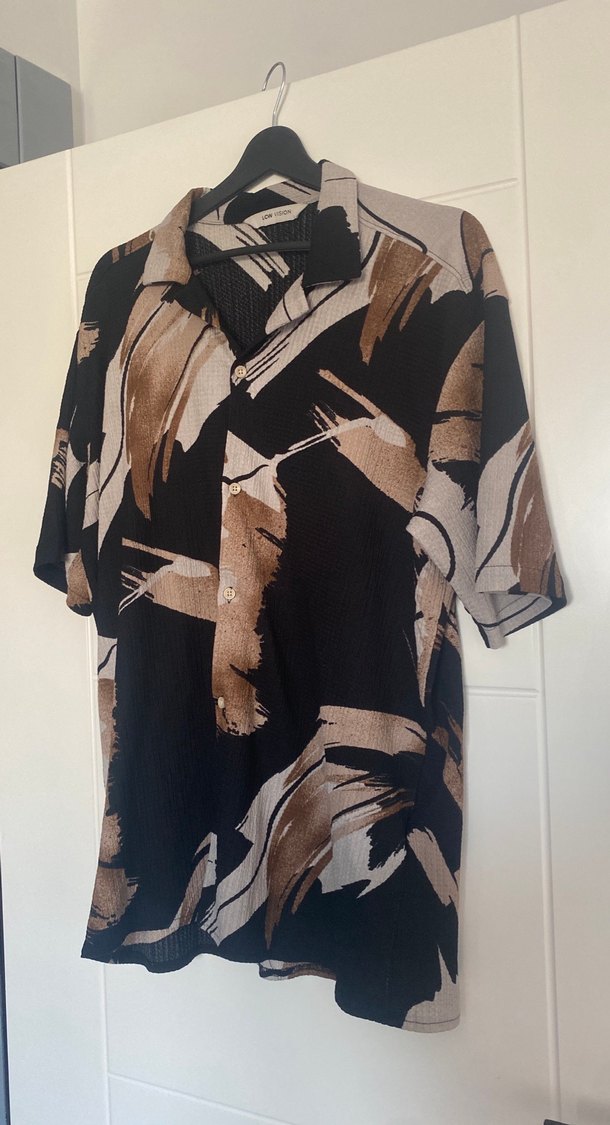 Drapeli Baskılı Kahverengi Erkek Gömlek - Görsel 2