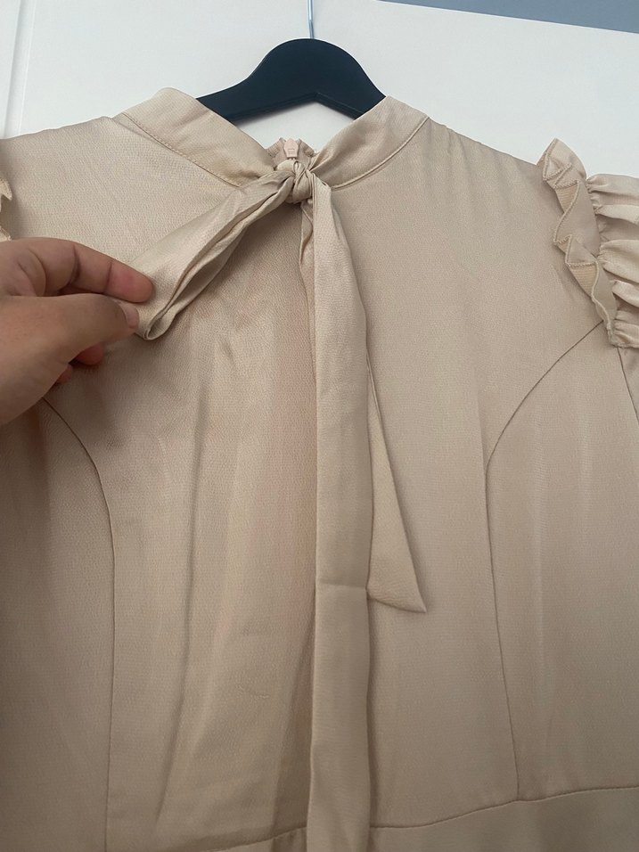 Bej Uzun Kollu Volanlı Kadın Uzun Elbise - Görsel 4