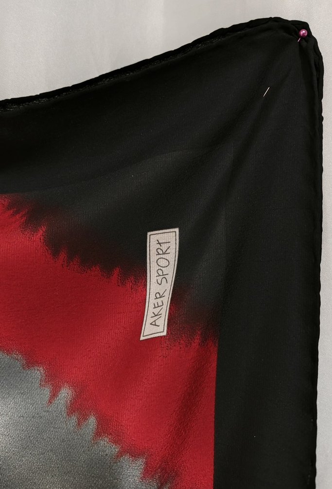 Siyah Kenarlı Aker Kadın Eşarp - Görsel 4