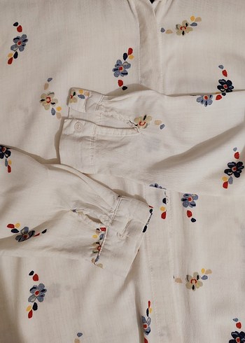 Beyaz Çiçek Desenli Pamuklu Gömlek - Görsel 4