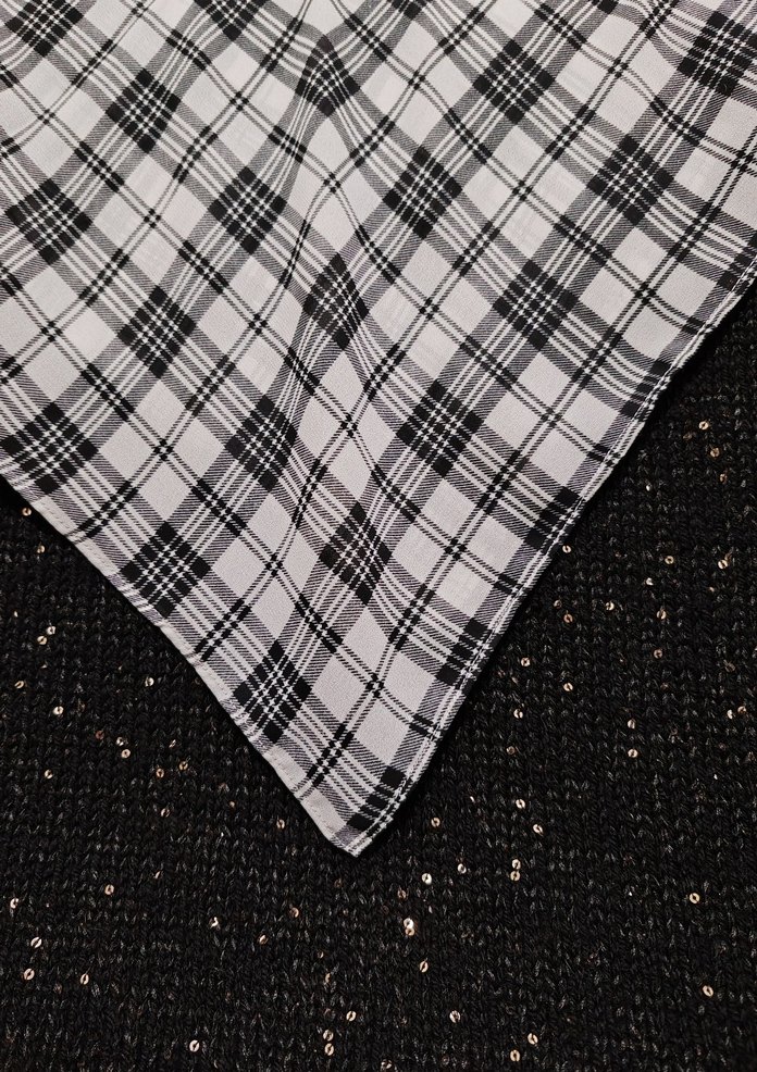 Gri Ekose Kadın Kumaş Başörtü - Görsel 3