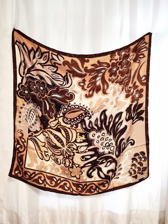 Desenli Vakko Eşarp - Görsel 4