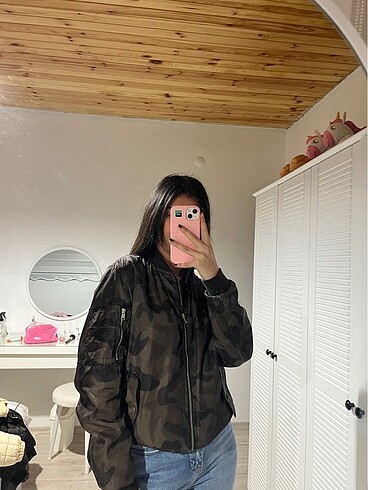 Bershka bomber