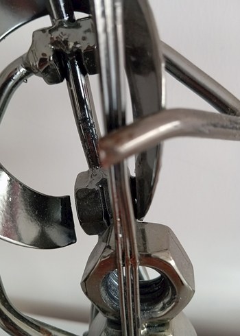 Gri Metal Müzisyen Figürin - Görsel 2