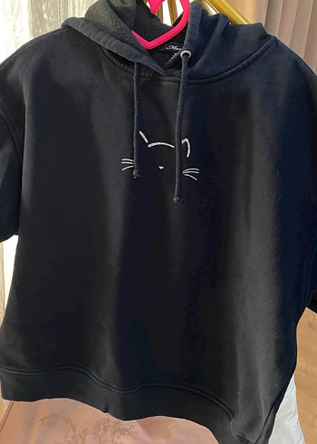 Siyah Kapüşonlu Kısa Kollu Kadın Sweatshirt - Görsel 2