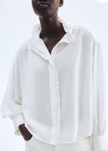H&M Beyaz Kadın Fırfırlı Gömlek.M BEDEN - Görsel 2