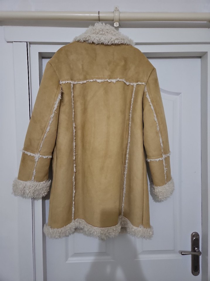 BERSHKA Süet Kürklü Midi Kadın Ceket - Görsel 4