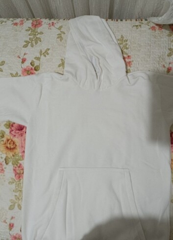Beyaz sweatshirt 