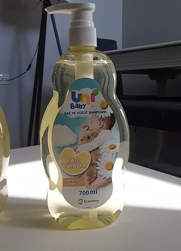 Uni Baby saç ve vücut şampuanı