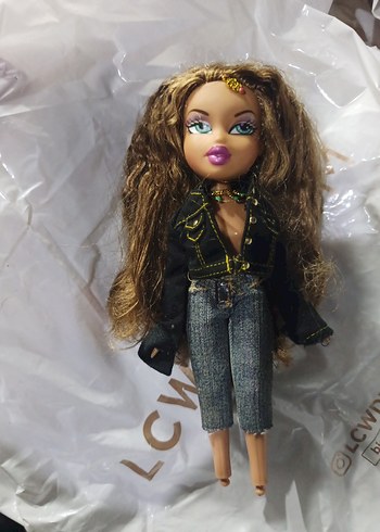 Siyah Ceketli Bratz Bebek - Görsel 2