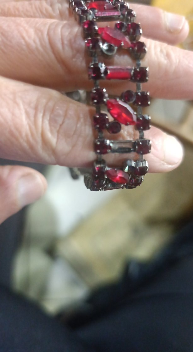 Kırmızı tas detaylı kolye - Görsel 2