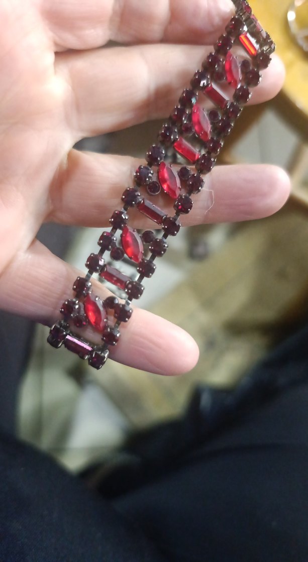 Kırmızı tas detaylı kolye - Görsel 3