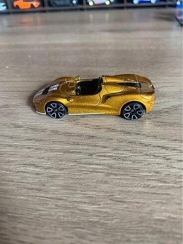  Beden Hw Mclaren Elva