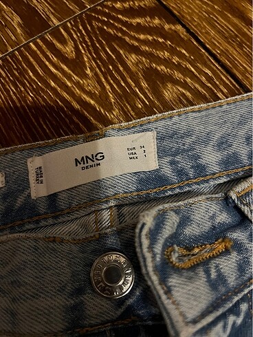 Mango Mango Jean