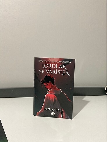 Beden Renk Lordlar ve Varisler + Krallar ve Soytarılar