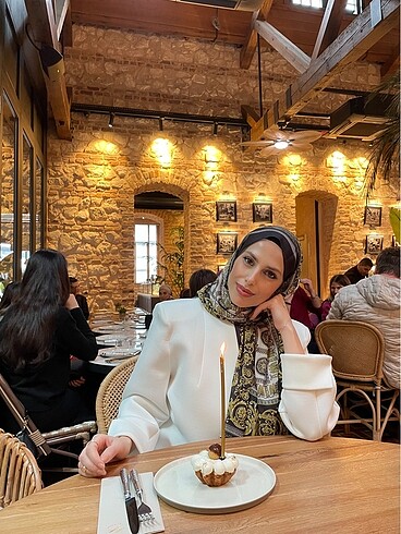 40 Beden beyaz Renk Ceket