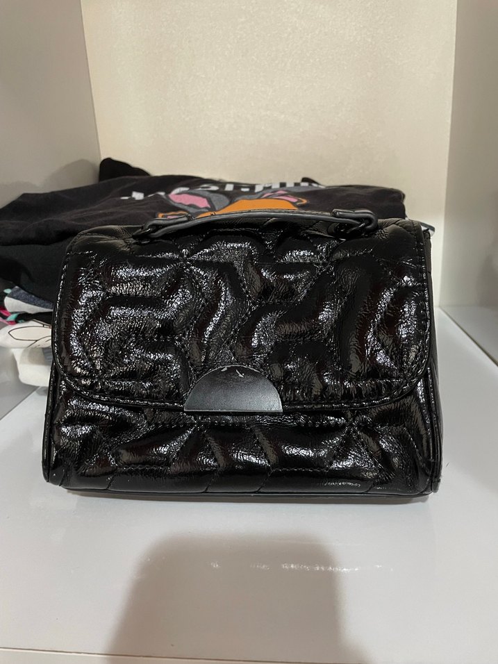 Koyu Siyah Deri Yılan Desenli Tokalı Çanta - Görsel 2