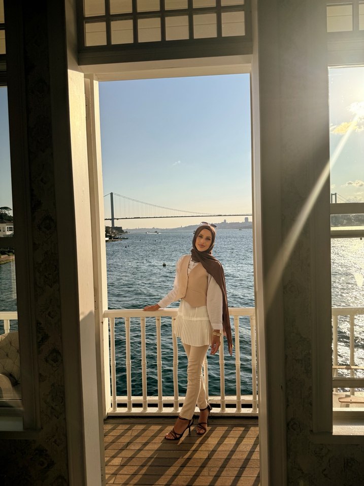 Krem  renk süveter - Görsel 2