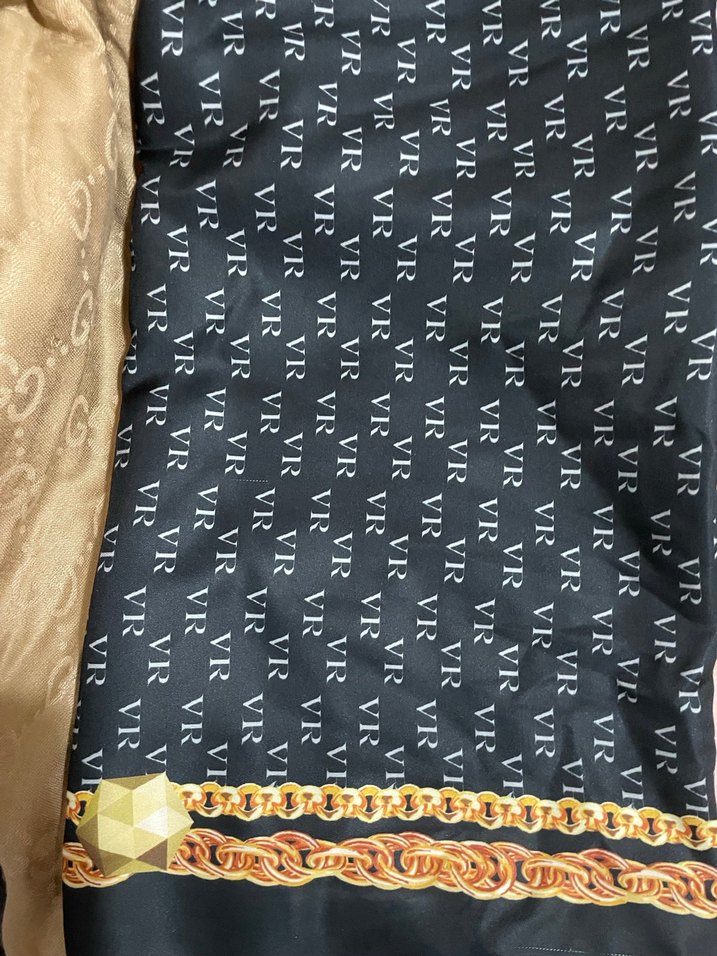 Zincir Detaylı Altın Renk Kadın Fular - Görsel 3