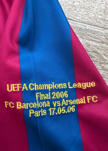 Barcelona 2006 İç Saha Ronaldinho Forması - Görsel 3