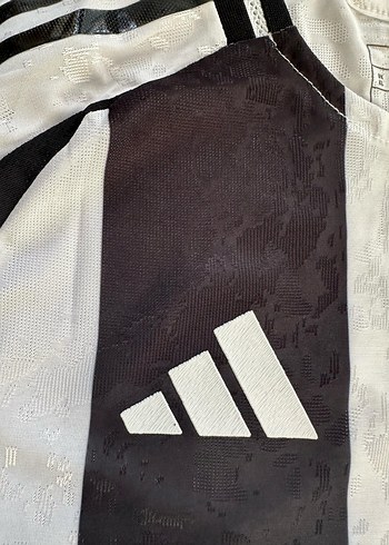 Juventus 2024-2025 İç saha Kenan Yıldız Maç forması. - Görsel 4