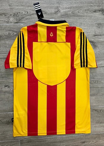 Galatasaray 1999-2000 İç saha İsimsiz - Görsel 2