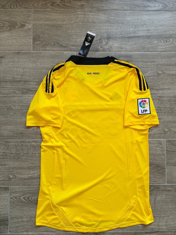 Real Madrid 2011-2012 Kaleci forması  iç saha - Görsel 2