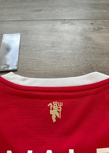 Manchester United 2021-2022 İç Saha forması - Görsel 3