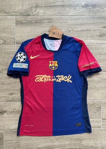 Barcelona 2024--2025 iç saha Travis Scott RAPHINHA forması. - Görsel 2