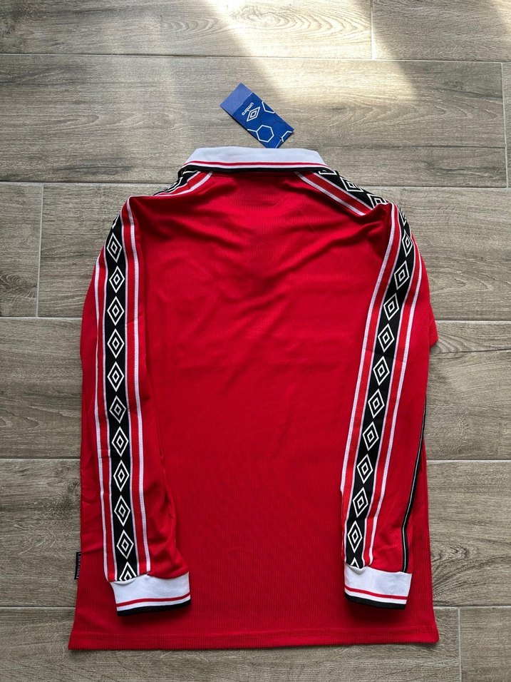 Manchester United 1998-1999 iç saha forması - Görsel 2