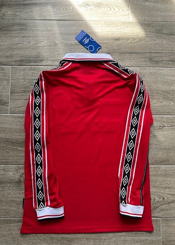 Manchester United 1998-1999 iç saha forması - Görsel 2