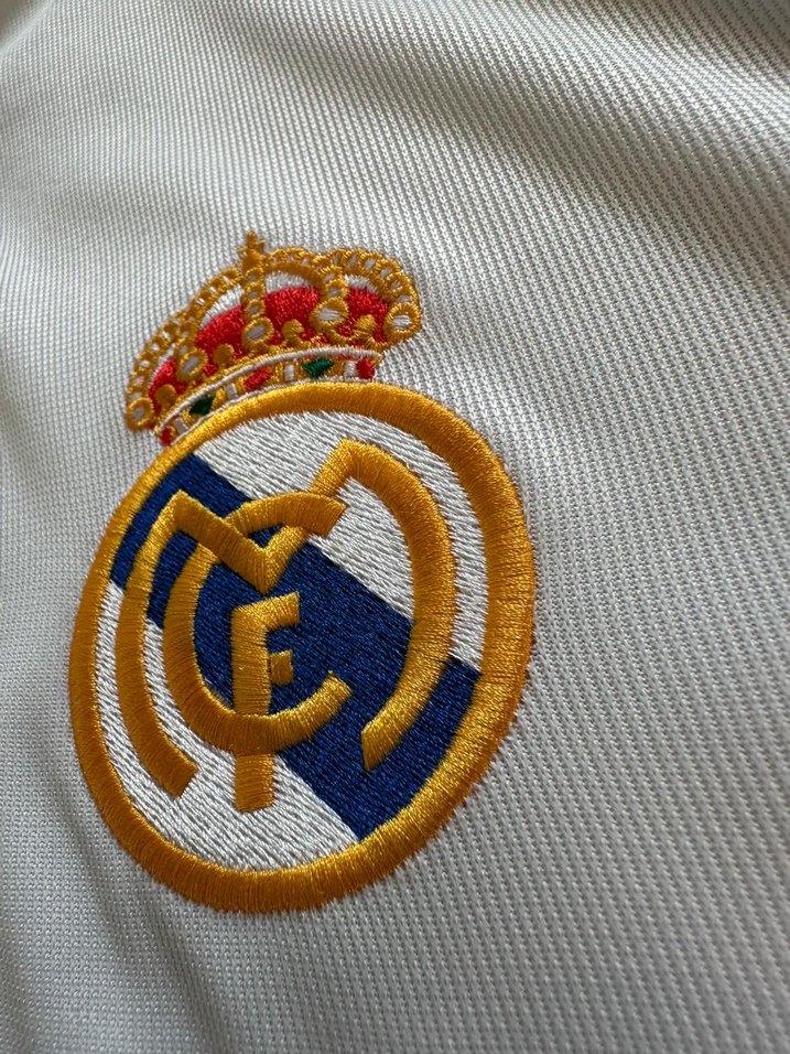 Real Madrid 2000-2001 Roberto Carlos Forması - Görsel 3