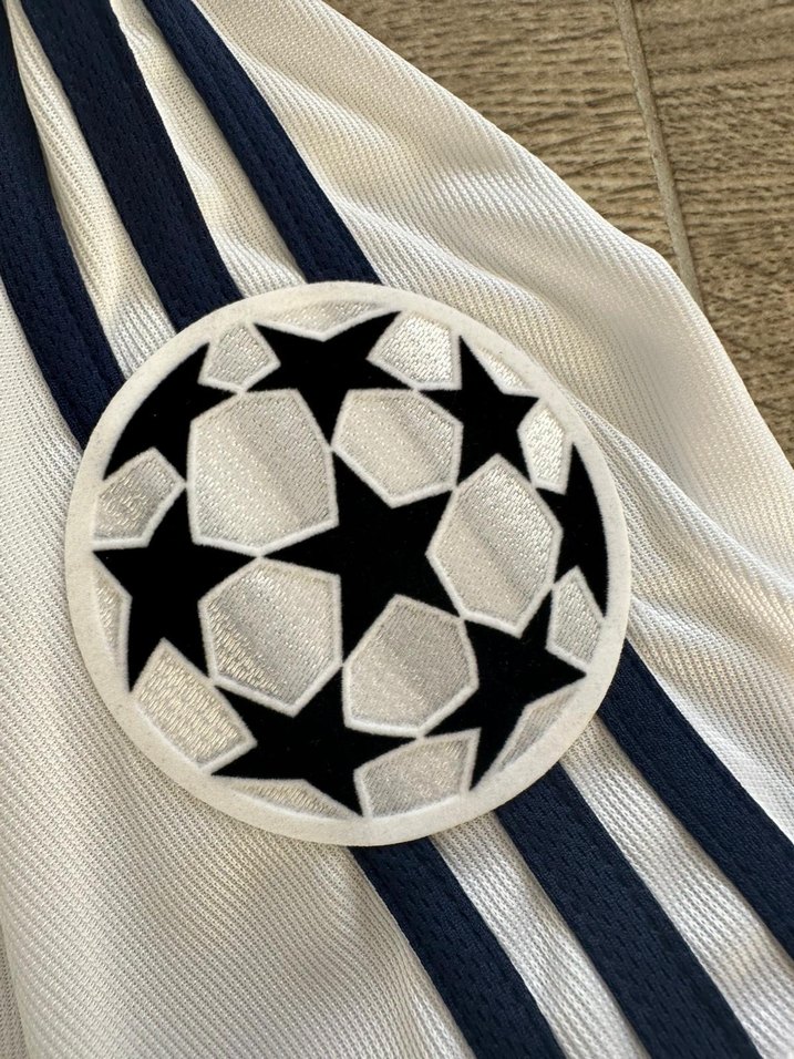 Real Madrid 2000-2001 Roberto Carlos Forması - Görsel 4